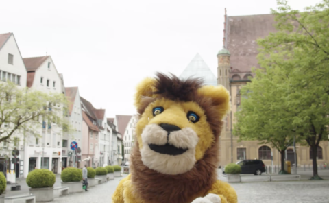 Der Kulturlöwe ist auf Tour, um alle Kultureinrichtungen kennen zu lernen