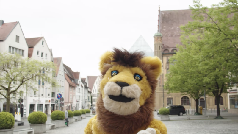 Der Kulturlöwe ist auf Tour, um alle Kultureinrichtungen kennen zu lernen